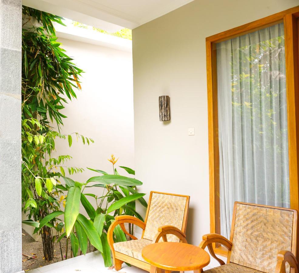 Ibludan Hotel Senggigi Exterior foto